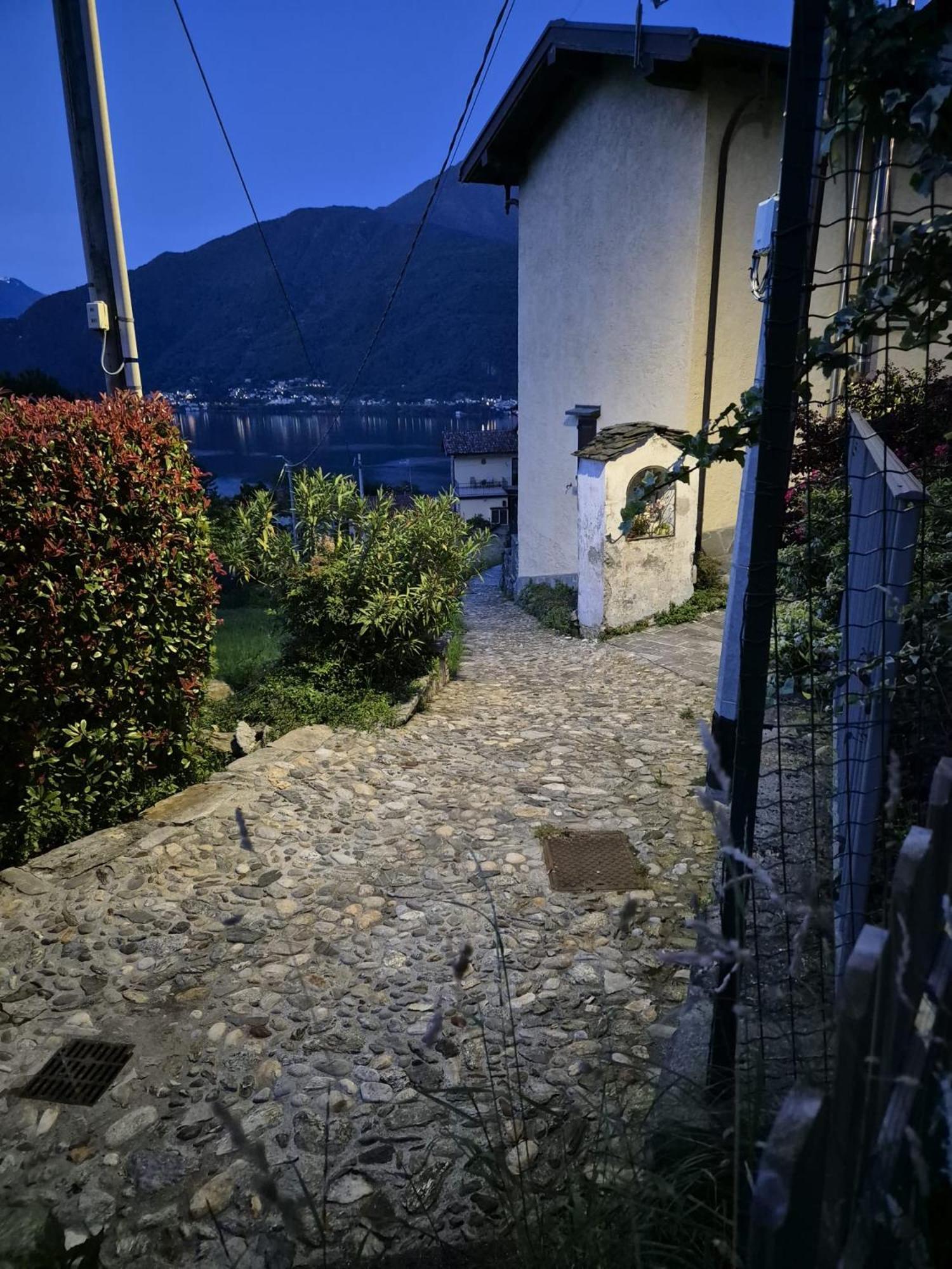 Villetta Con Giardino Privato Cremia Esterno foto